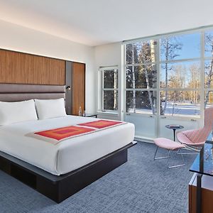 Aspen Junior King Suite Accessible